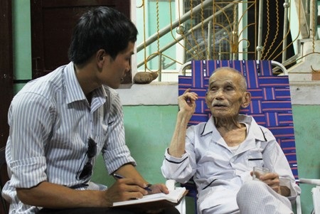 Cụ Triêm chia sẻ về bí quyết sống thọ là phải thường xuyên vận động, rèn luyện sức khỏe mỗi ngày