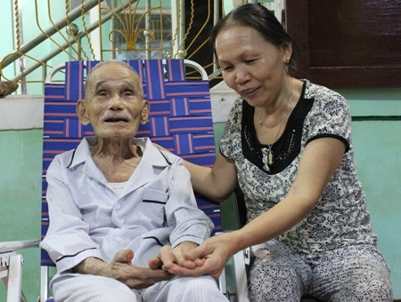 Các cụ luôn là tấm gương sáng để con cháu học hỏi, noi theo