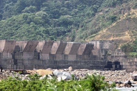 Rất nhiều sự cố vỡ đập đã từng xảy ra tại 