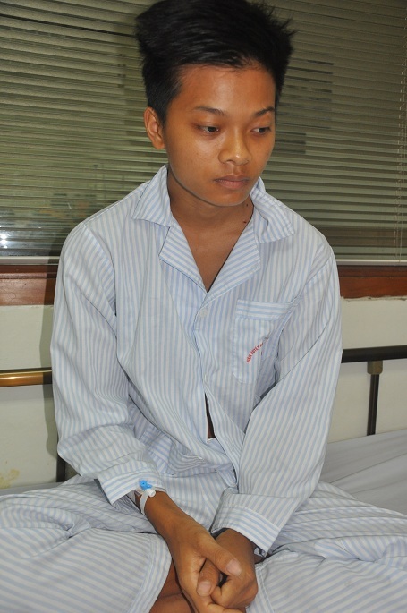 Bất ngờ phát hiện căn bệnh ung thư máu nhưng Khánh lại không có tiền để theo điều trị.