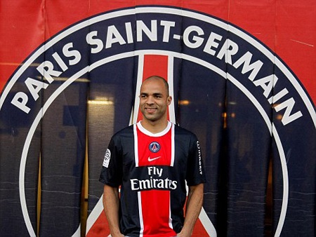 Alex chính thức chia tay Chelsea gia nhập PSG - 1