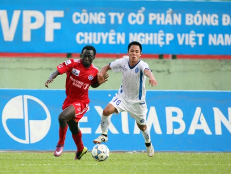 Công Vinh mờ nhạt, CLB Hà Nội thất thủ tại Gò Đậu - 2