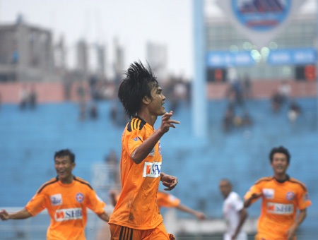 SHB Đà Nẵng đè bẹp HAGL - 2 SHB Đà Nẵng đè bẹp HAGL - 2