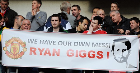 Các cột mốc trong 900 trận Giggs khoác áo Manchester United - 18