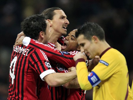 "Tam tấu" Boateng - Robinho - Ibrahimovic giúp Milan nghiền nát Arsenal - 1 "Tam tấu" Boateng - Robinho - Ibrahimovic giúp Milan nghiền nát Arsenal - 1