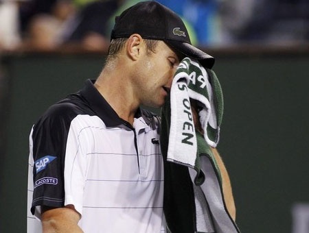 Djokovic dễ dàng đi tiếp, hàng loạt các “Sao” bị loại - 2 Djokovic dễ dàng đi tiếp, hàng loạt các “Sao” bị loại