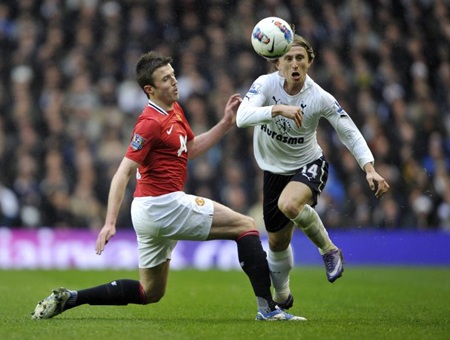 Rooney trở lại, Man Utd bóp nghẹt Tottenham - 2 Rooney trở lại, Man Utd bóp nghẹt Tottenham