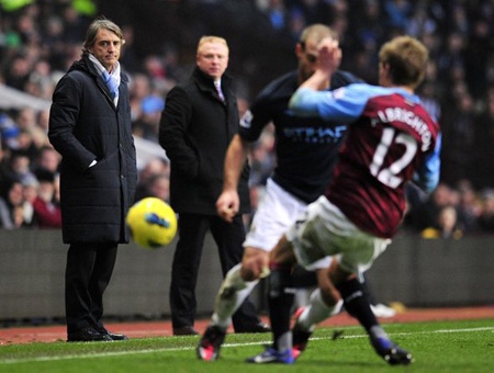 Phá dớp Villa Park, Man City lấy lại ngôi đầu từ tay MU - 3