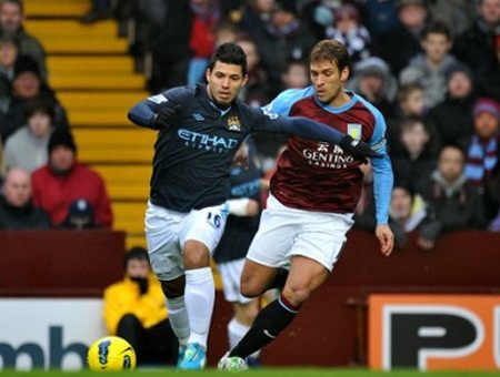 Phá dớp Villa Park, Man City lấy lại ngôi đầu từ tay MU - 1