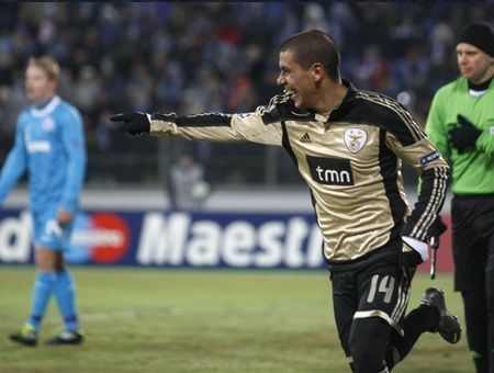 Zenit thắng Benfica sau màn rượt đuổi tỷ số nghẹt thở - 3 Zenit thắng Benfica sau màn rượt đuổi tỷ số nghẹt thở - 3