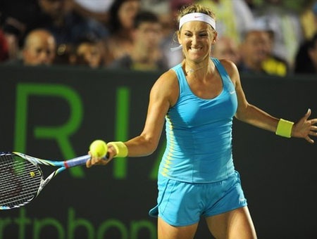 Federer bị Roddick hạ knock-out ngay tại vòng 3 - 3 Federer bị Roddick hạ knock-out ngay tại vòng 3