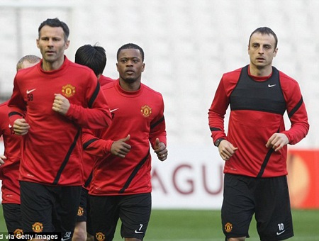Berbatov sẽ rời MU sau mùa giải năm nay - 1 Berbatov sẽ rời MU sau mùa giải năm nay