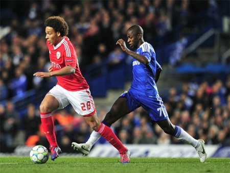 Tiếp tục thắng Benfica, Chelsea tiến vào bán kết gặp Barcelona - 3 Tiếp tục thắng Benfica, Chelsea tiến vào bán kết gặp Barcelona