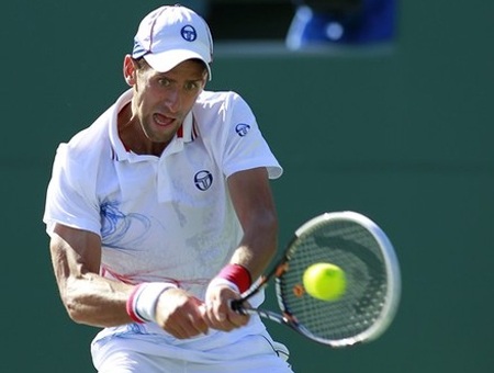 Nadal, Djokovic tiếp tục tiến bước,Wozniacki bắn rụng Serena Williams