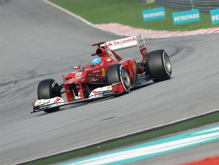 Hamilton lại giành Pole tại Grand Prix Malaysia