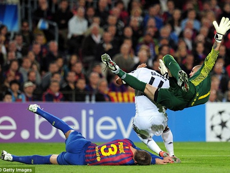 Những cung bậc cảm xúc trong 90 phút tại Nou Camp