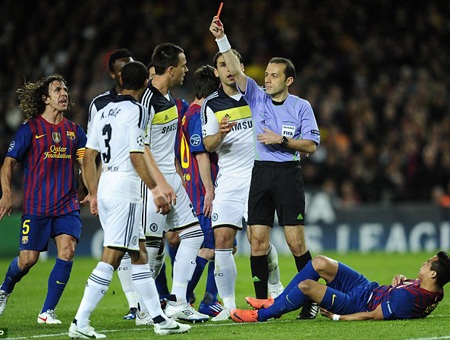 Những cung bậc cảm xúc trong 90 phút tại Nou Camp