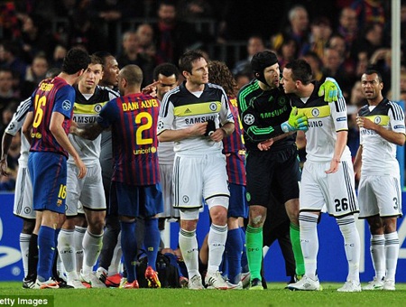 Những cung bậc cảm xúc trong 90 phút tại Nou Camp