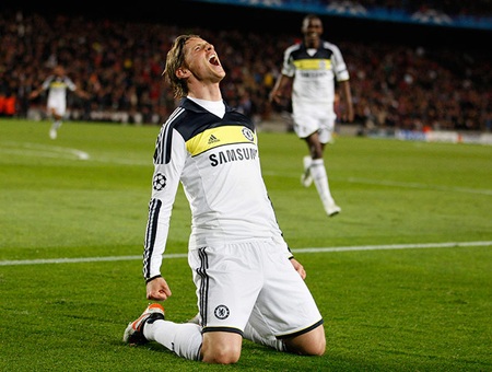 Những cung bậc cảm xúc trong 90 phút tại Nou Camp