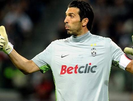 Gigi Buffon không chắc sẽ tiếp tục ở lại Juventus