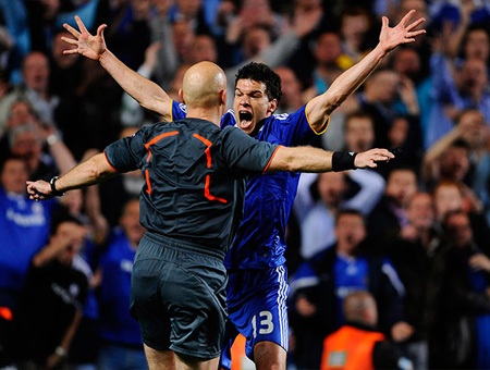 Các trận “thư hùng” giữa Chelsea với Barcelona từ cổ tới kim - 10 Các trận “thư hùng” giữa Chelsea với Barcelona từ cổ tới kim