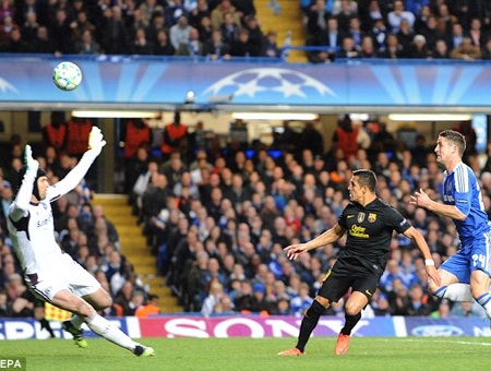 Những khoảnh khắc ấn tượng từ trận Chelsea quật ngã Barcelona - 6 Những khoảnh khắc ấn tượng từ trận Chelsea quật ngã Barcelona