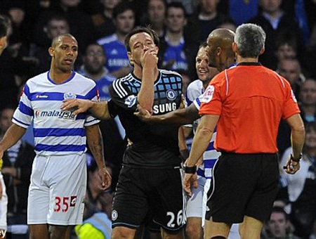 FA tiếp tục treo “cái bắt tay” giữa Chelsea và QPR - 1 FA tiếp tục treo “cái bắt tay” giữa Chelsea và QPR
