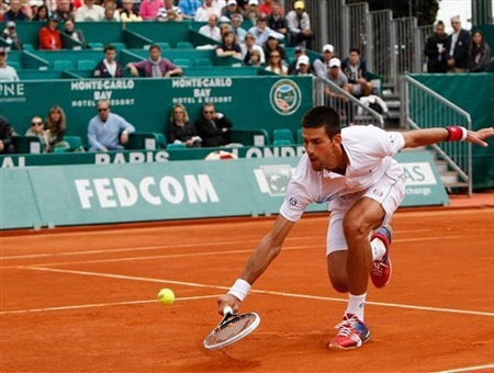 Nadal, Djokovic khởi đầu thuận lợi