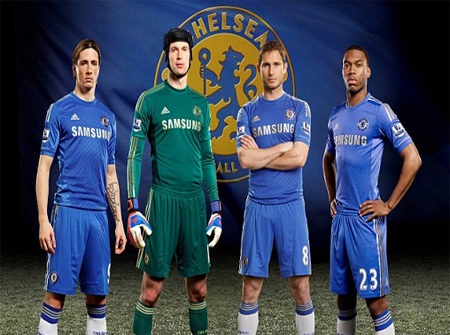 Chelsea ra mắt trang phục thi đấu mùa 2012/13 - 1 Chelsea ra mắt trang phục thi đấu mùa 2012/13