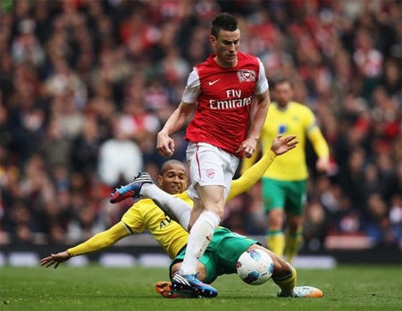 Man City thống trị đội hình tiêu biểu Premier League 2011/12