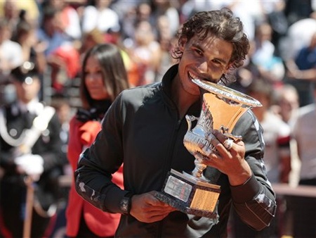 Đánh bại Djokovic, Nadal đăng quang ngôi vô địch - 1 Đánh bại Djokovic, Nadal đăng quang ngôi vô địch
