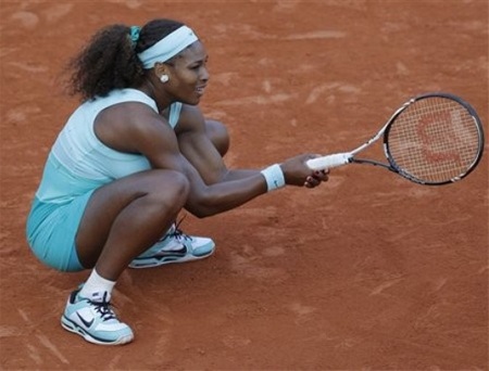 Sharapova và Serena Williams cùng nhau gây sốc - 1