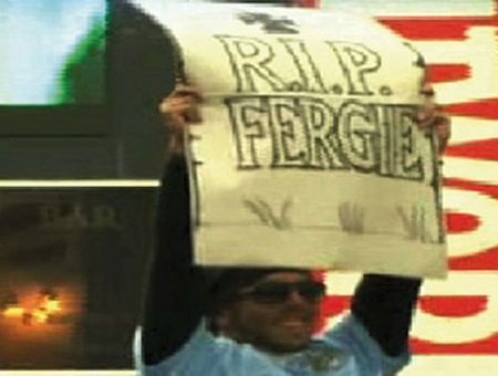 Man City thay mặt Tevez xin lỗi Ferguson