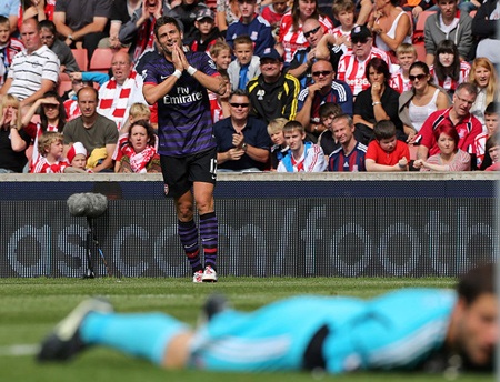 Giroud mờ nhạt như các ngôi sao khác trong đội hình của Arsenal