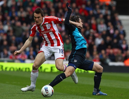 Stoke - Arsenal: Trong nỗi nhớ Persy - 3 Rất nhiều khó khăn đang chờ đón Arsenal