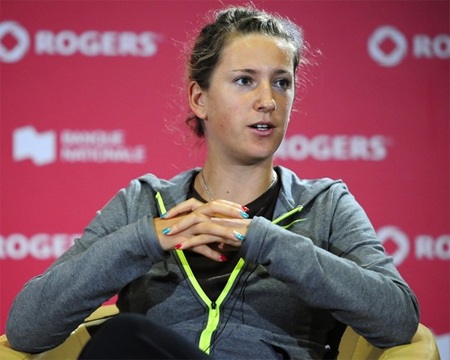 Sau Murray đến lượt Azarenka gặp chấn thương