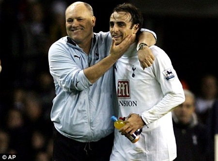 Berbatov sẽ tái ngộ Martin Jol