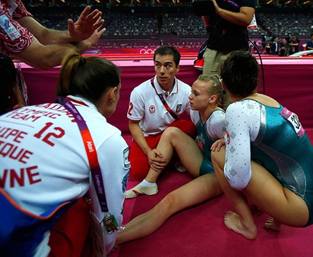 VĐV đua xe đạp người Đan Mạch, Lasse Norman Hansen ngã đo ván trên đường đua