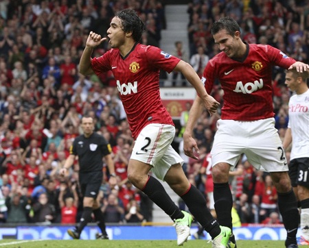 Rafael ghi bàn thắng thứ 3 cho MU trước khi kết thúc hiệp 1