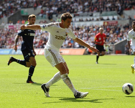 Cái bắt tay của hai chiến lược gia, Michael Laudrup và Sam Aladayes