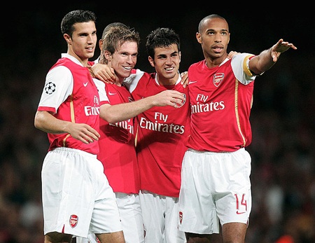 8 năm gắn bó của Robin Van Persie với Arsenal - 4 Nhìn lại 8 năm gắn bó của Van Persie với Arsenal