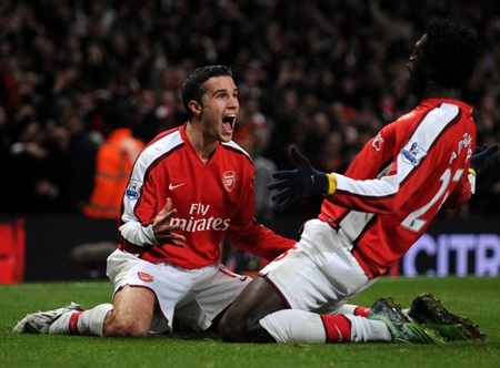 8 năm gắn bó của Robin Van Persie với Arsenal - 5 Nhìn lại 8 năm gắn bó của Van Persie với Arsenal