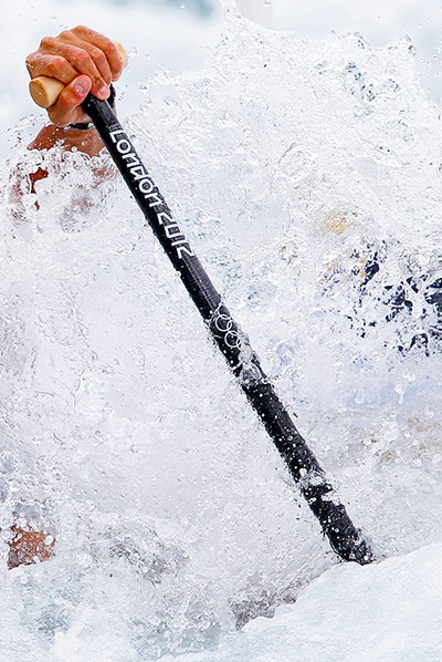 Chiếc mũ bơi của VĐV người Turkmenista, Jennet Saryyeva trông khá giống đồ của trẻ em