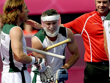 Chiếc mũ bơi của VĐV người Turkmenista, Jennet Saryyeva trông khá giống đồ của trẻ em