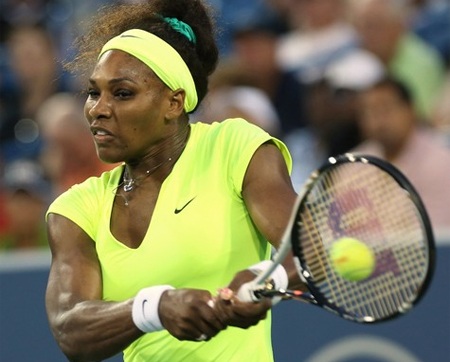 Nhà Williams khởi đầu thuận lợi - 1 Serena đã có chiến thắng nhẹ nhàng ở vòng đấu đầu tiên