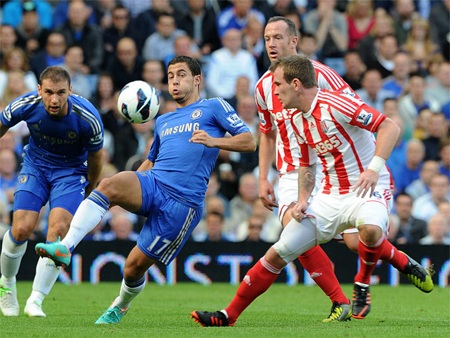 Chelsea nhọc nhằn vượt qua Stoke City - 3 Sau những trận đầu tỏa sáng, Hazard dường như đã hết tạo được bất ngờ