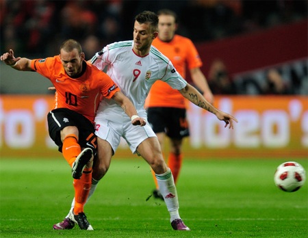 Lần gần nhất gặp nhau tại Hungary vào tháng 3/2011, Hà Lan đã thắng 4-0