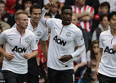 Van Persie lập hat-trick giúp MU lội ngược dòng trước Southampton - 1 Van Persie đã có cú hat-trick đầu tiên cho MU