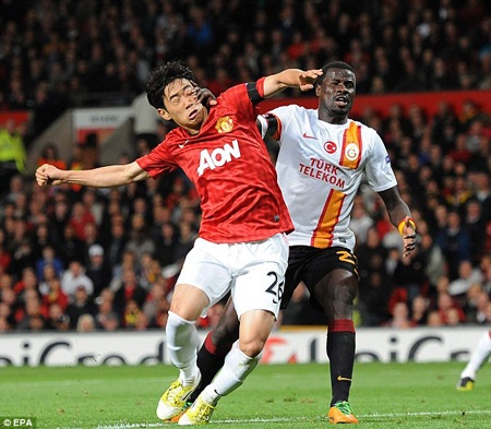 ... tuy nhiên sau đólà một sự bế tắc toàn diện cho lối của của MU