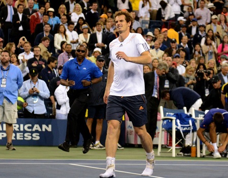 Kim Sears cô bạn gái lâu năm của Murray luôn đi theo cổ vũ cho anh ở mọi giải đấu